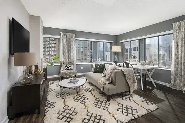 2 bed, $4,153 — Photo 3