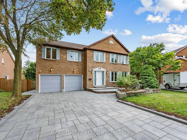 52 Fenwick Cres, Markham, ON L3R 4H7
