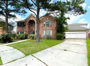 1010 Maple Run Dr, Spring, TX 77373