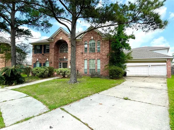 1010 Maple Run Dr, Spring, TX 77373
