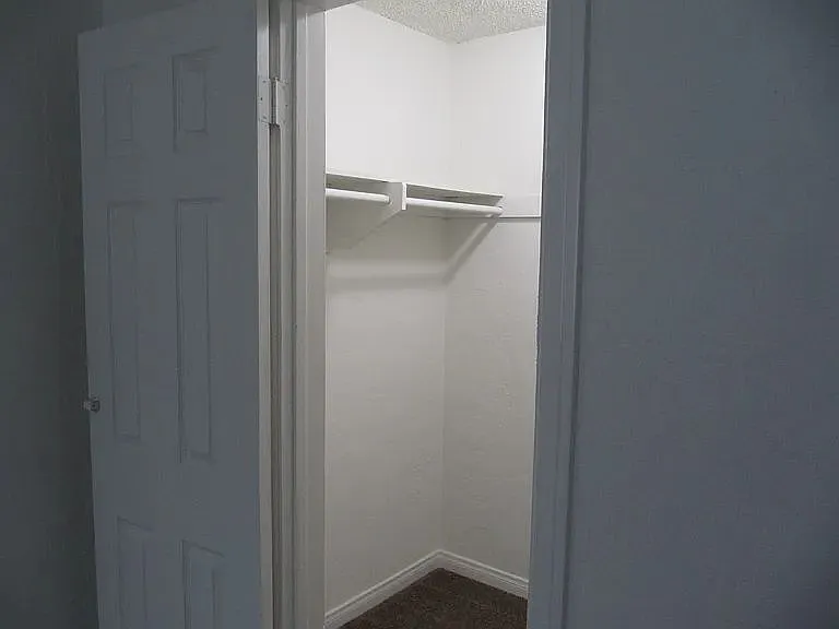 16628 Woodruff — Photo 29