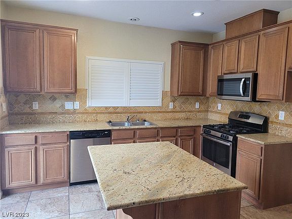 5th image of 710 Newquay Ct