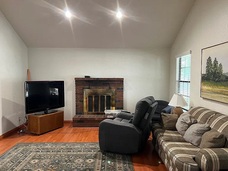 1179 Seamas Ave — Photo 11