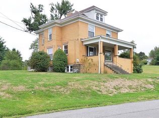 21 McCarrell Rd, Hickory, PA 15340