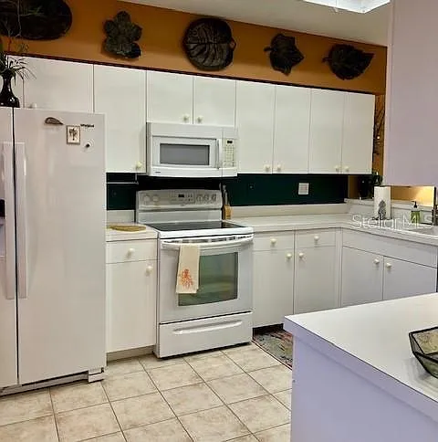 9611 Castle Point Dr #916 — Photo 8