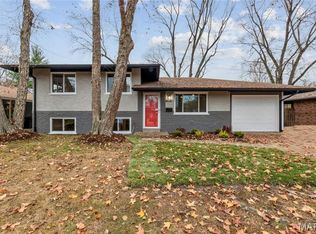 1910 Apple Blossom Ct, Florissant, MO 63031