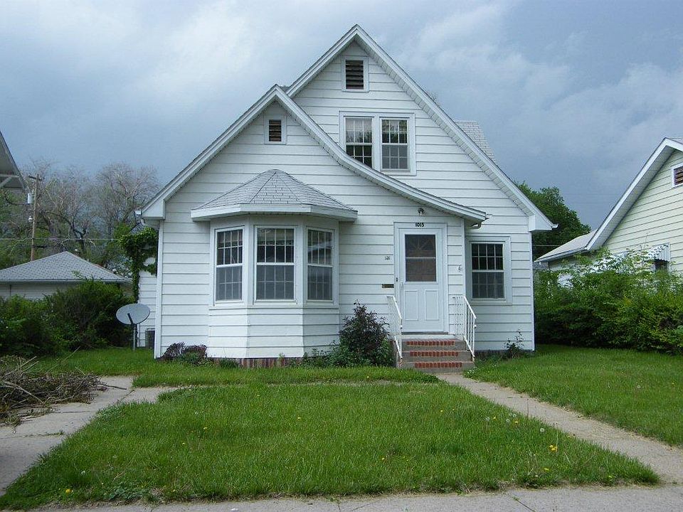 1st image of 1015 W 22nd St