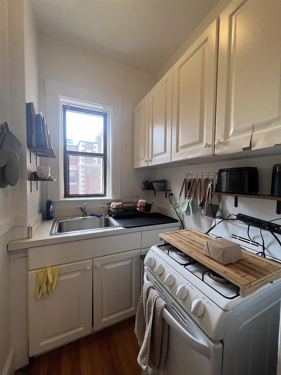 Photo 2 of 15 - 84 Prescott St #37 - Cambridge, MA Building Photo - 84 Prescott St #37