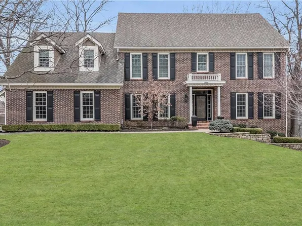 13806 Woodward St, Overland Park, KS 66223