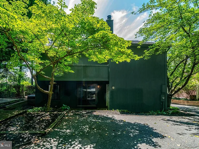 203 W Glendale Ave — Photo 67
