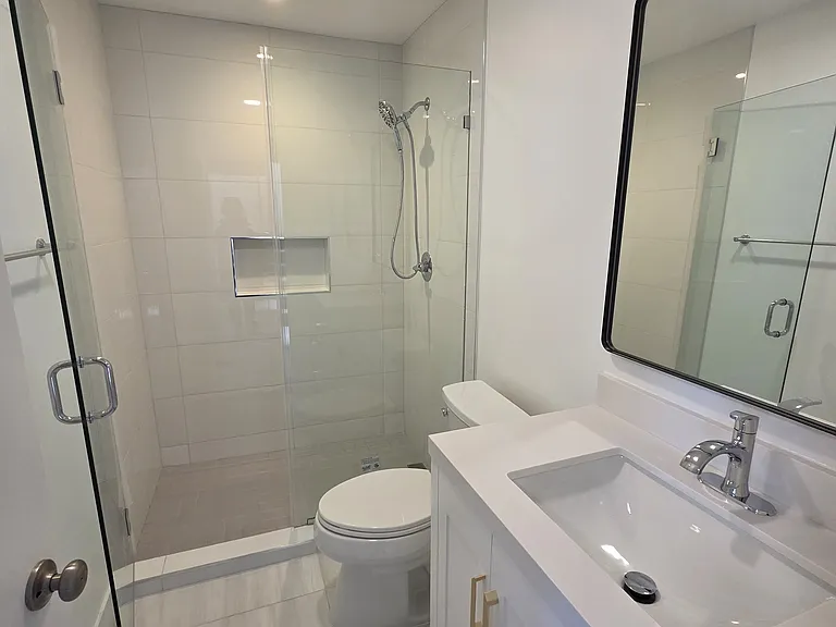 Bathroom (upgraded)