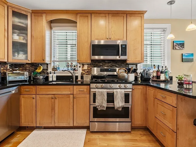 42 Pleasant St #1 — Photo 5