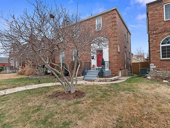 2nd image of 6208 Tholozan Ave