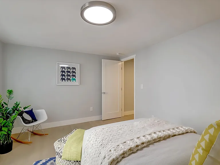 914 Everett Ave — Photo 23