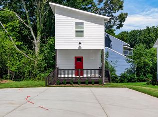 1634 1/2 Crest Rd, Raleigh, NC 27606