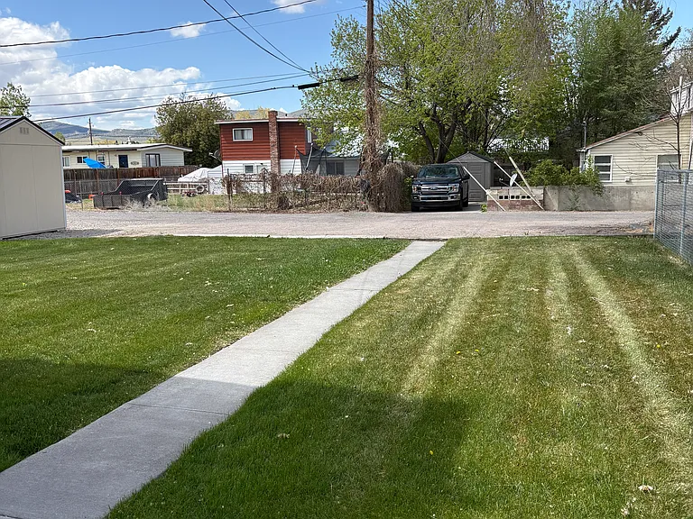 683 Wayne Ave — Photo 10