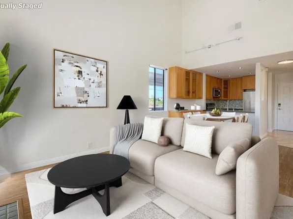 2234 River Run Dr Unit 224, San Diego, CA 92108