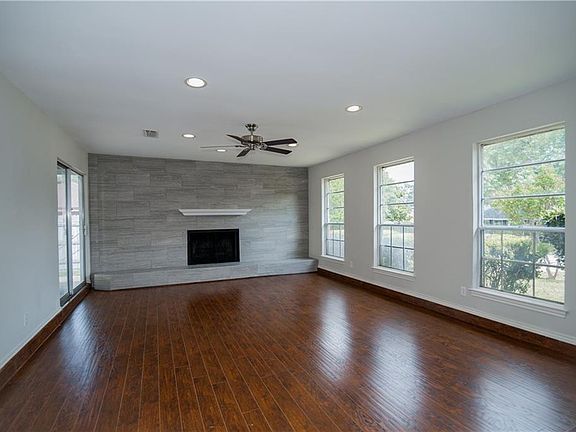 4th image of 1518 Paris Dr