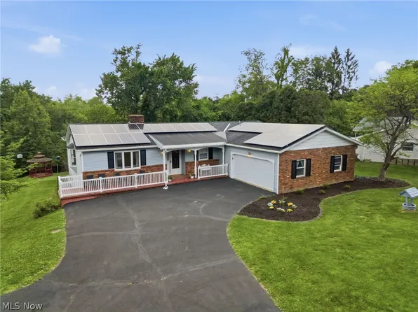 1965 Dunzweiler Dr, Zanesville, OH 43701