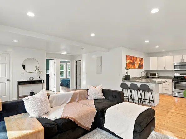 89 Broad St #1, Lynn, MA 01902