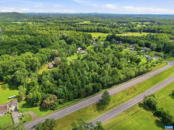 N Seminole Trl, Brightwood, VA 22715