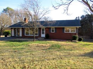 537 Jasper Wood Rd, Hurt, VA 24563