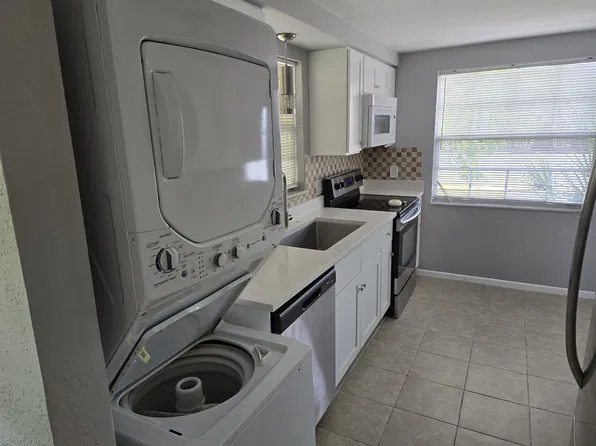 7108 Palm Dr #E, Bradenton Beach, FL 34217