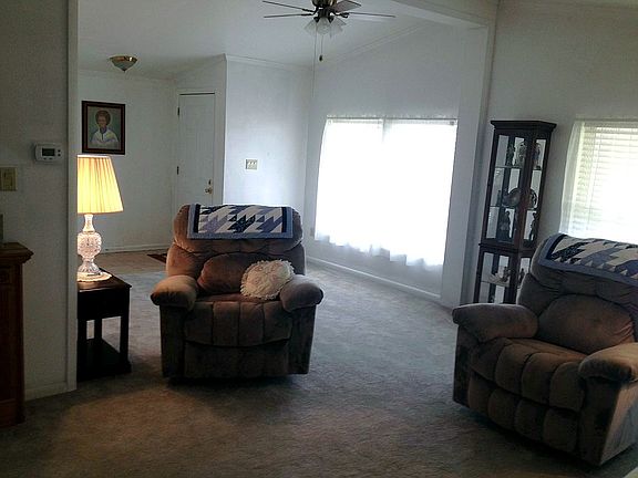 3rd image of 171 River Oak Cir