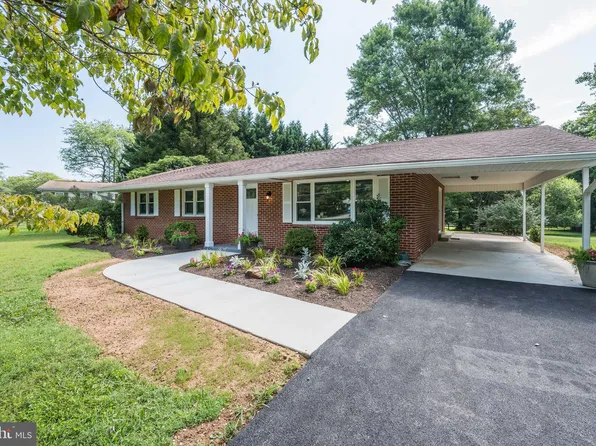 24913 Silver Crest Dr, Gaithersburg, MD 20882