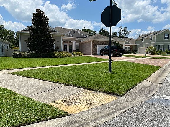 3rd image of 192 Enrede Ln