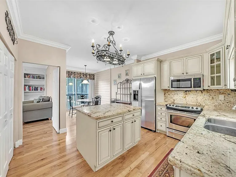 7644 Elmridge Dr — Photo 36