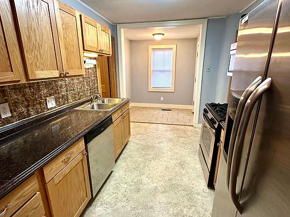 4th image of 506 W College St