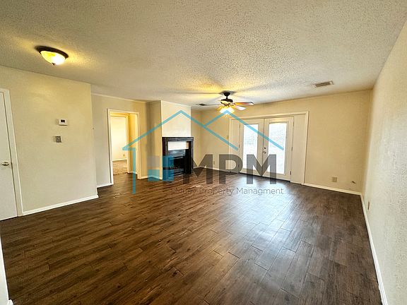 4th image of 303 Woodlawn Dr Unit B