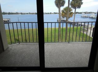 1202 S Lake Ave #202, Lake Worth, FL 33462