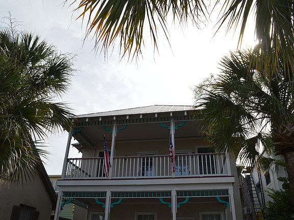 4th image of 160 Avenida Menendez