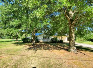 8938 Danville Rd, Danville, AL 35619