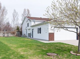1530 Suntree Dr, West Fargo, ND 58078