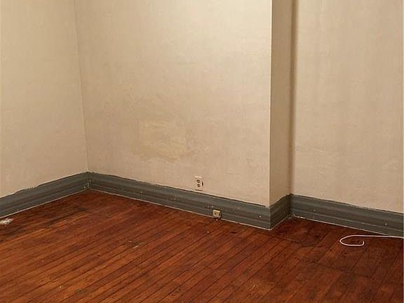 5th image of 111 N Ogden St