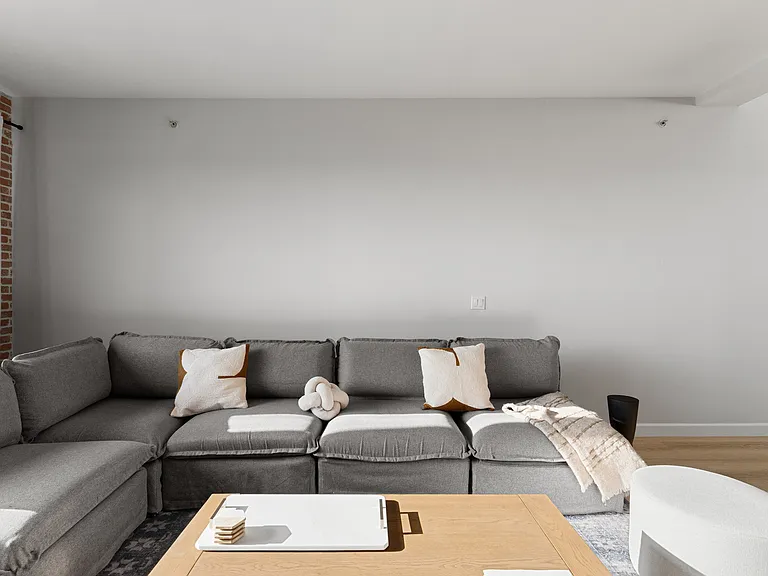 3033 India St #8 — Photo 8