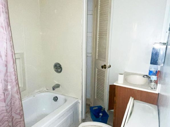 philadelphia-pennsylvania-2067578747 picture