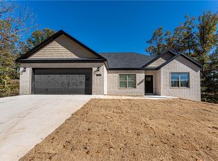 35 Dewsbury Dr, Bella Vista, AR 72714