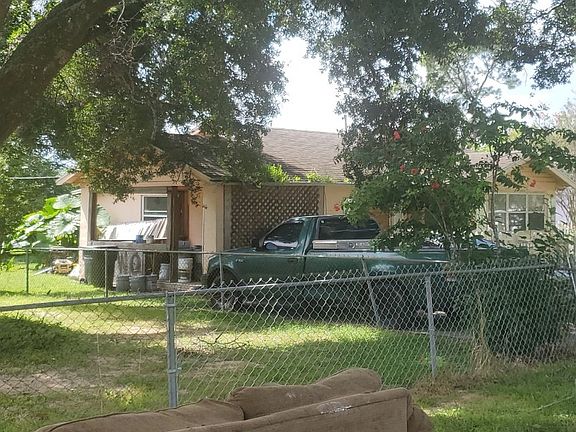 3rd image of 143 Palm Dr