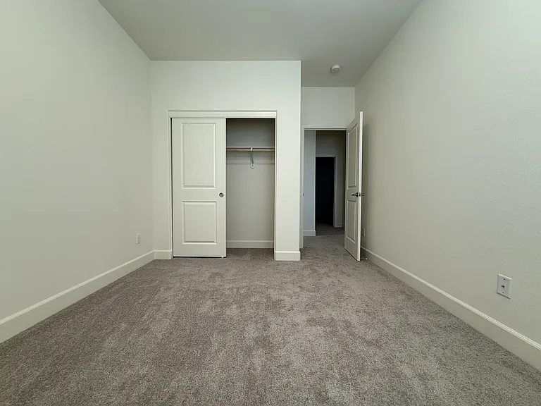 1744 Eagle Landing Dr — Photo 18