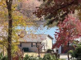 1714 Hebbert St, Grove, OK 74344