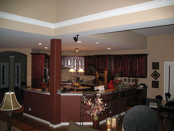 Large Gourmet Kitchen