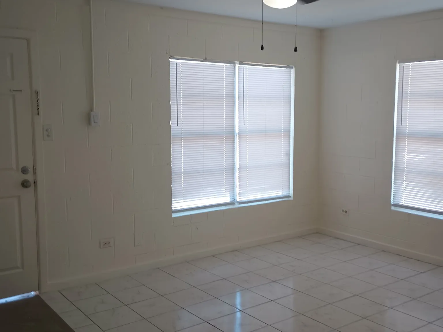 2 bed, $800 — Photo 1