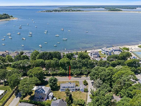 2nd image of 455 Shore Rd