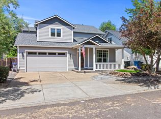 1775 Summer Pl, Talent, OR 97540