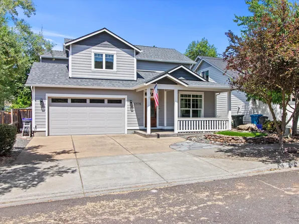 1775 Summer Pl, Talent, OR 97540