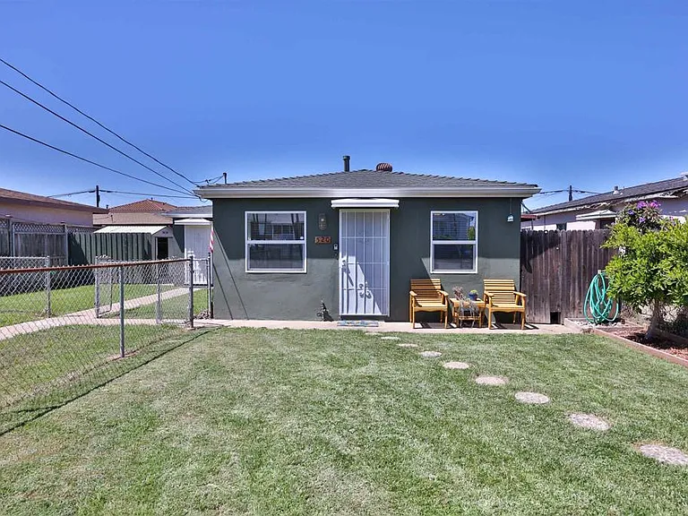 520 Delaware St — Photo 30